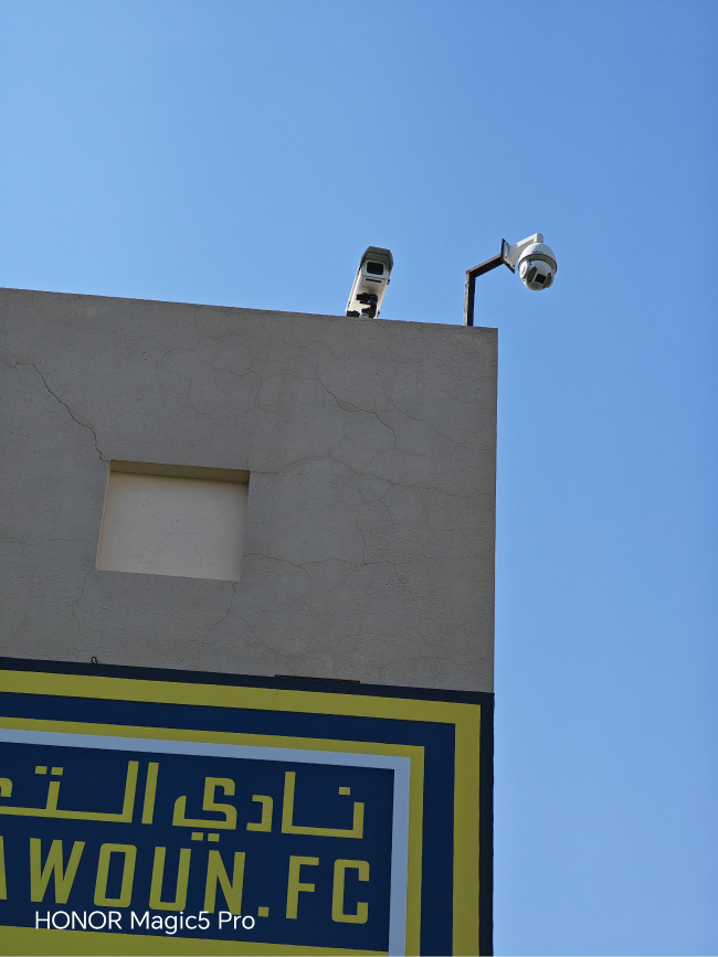 مشاريع كاميرات المراقبة وأنظمة التحكم